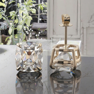 Boucles d'oreilles solitaires à taille coussin 1,02 carats au total, diamant de laboratoire, or massif 14 carats, certifié IGI CVD HPHT VVS, bijoux de mariée - Product Image 3