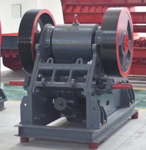 Trituradora de Mandíbulas Portátil y Eficiente Pe-750*1060 para la Producción de Piedra y Arena a Gran Escala - Product Image 1