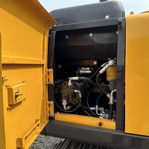 Excavatrice sur chenilles d'occasion de 14 tonnes en bon état, moteur d'origine, modèle VOLVO EC140D 2021, composants principaux PLC, prix bas - Product Image 4