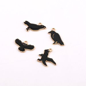 Colgante de aleación con temática de pájaro negro, accesorios de joyería DIY de aleación de zinc, dije unisex para collar, llavero, adorno - Product Image 5