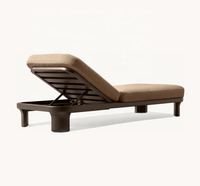 Chaise longue moderne en aluminium noir imperméable aux UV pour l'extérieur, la plage et le patio des hôtels