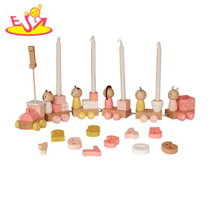 <span class=keywords><strong>Tren</strong></span> <span class=keywords><strong>de</strong></span> <span class=keywords><strong>Madera</strong></span> para Celebraciones con Velas <span class=keywords><strong>de</strong></span> Cumpleaños, Animales como Pasajeros, Vagones <span class=keywords><strong>de</strong></span> Regalo y Bloques <span class=keywords><strong>de</strong></span> Números Apilables <span class=keywords><strong>de</strong></span> Colores W04A649E - Product Image 1