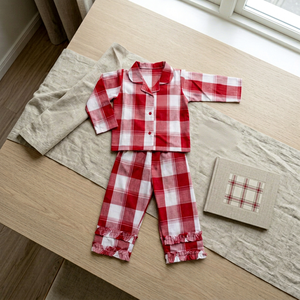 Fabricant de pyjamas pour enfants en flanelle écossaise bio sur mesure OEM, 100% coton respirant, doux, manches longues, vêtements de nuit pour enfants - Product Image 1