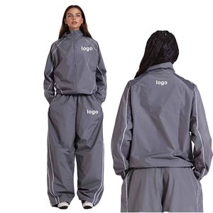 Ensemble de survêtement premium pour femme 2 pièces avec bandes réfléchissantes brillantes, coupe ample, veste coupe-vent et pantalon - Product Image 1