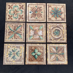 Carrelage mural décoratif vintage en céramique à motif floral rétro avec incrustation dorée pour crédence de cuisine et accent de salle de bain - Product Image 6