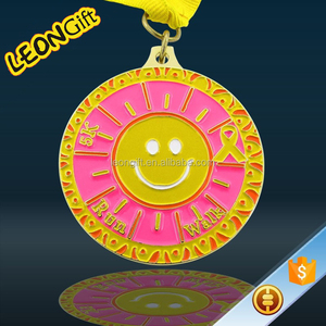 Los fabricantes proporcionan medallas deportivas artesanales de Metal personalizadas con cinta para clubes deportivos Marathon <span class=keywords><strong>Race</strong></span> Finisher 5K Running Award - Product Image 4