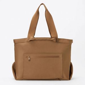 Sac fourre-tout vintage personnalisé pour femme, grand format, en polyester durable, avec logo imprimé sur mesure, idéal pour le shopping et les voyages, pour un usage quotidien - Product Image 3