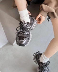 女性用カジュアルシューズスニーカー軽く分厚い靴 - Product Image 5