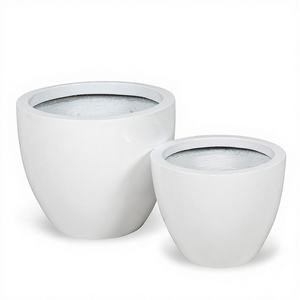 Jardinières modernes d'intérieur en fibre de verre écologiques avec trou de drainage - Vente chaude - Jardinière décorative de sol pour la maison et le jardin - Personnalisable - Product Image 1