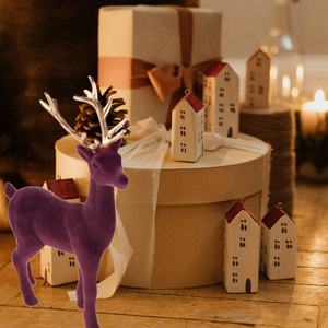 Figurine décorative en velours de renne lumineux, décoration de Noël attrayante, cadeau pour table de fête, étagère et décoration intérieure - Product Image 3