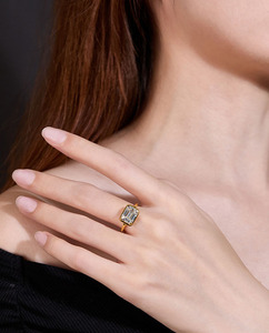 Anillo de Plata de Ley S925 con Moissanita Rectangular de Corte Esmeralda, Estilo Geométrico Clásico, Dos Tonos, para Mujer, Regalo de Compromiso - Product Image 5