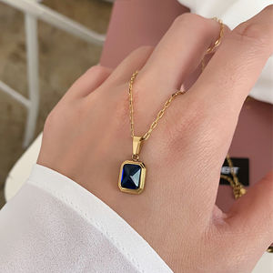 Collana con Ciondolo Quadrato in Acciaio Inossidabile Placcato <span class=keywords><strong>Oro</strong></span> 18k con Zirconi Cubici, Gioielli Delicati Personalizzati all'Ingrosso - Product Image 3