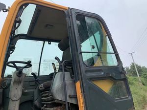 Excavadora usada de neumáticos HYUNDAI 60, mini excavadora pequeña de 6 toneladas, retroexcavadora de rueda de alta calidad, excavadora de granja R60 a la venta a bajo precio - Product Image 4