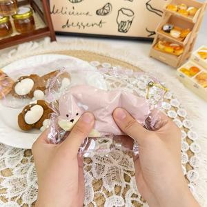 Juguete Blandito de Silicona de Grado Alimenticio con Forma de Perro Salchicha, Antiestrés, Sensorial, para Niños, Regalo de Animalito Adorable - Product Image 3