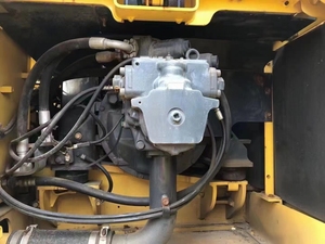 Komatsu 350-7 Importación de Japón, maquinaria de ingeniería y construcción original en Japón Maquinaria de construcción de ingeniería usada - Product Image 4