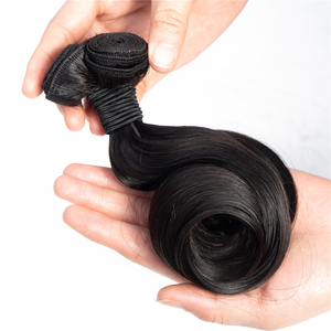 Extensiones de Cabello Virgen Brasileño Royce, Doble Trama, Cutícula Alineada, Estilo Fumi Egg Curly - Product Image 4