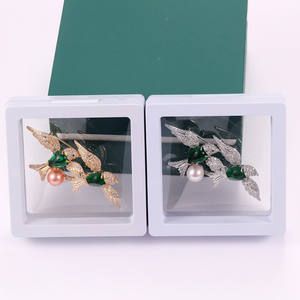 Broches de Flores con Perlas de Agua Dulce Edison de 9mm Incrustadas en Aleación de Cobre, Joyería al por Mayor de Yan Shuangfei - Product Image 4