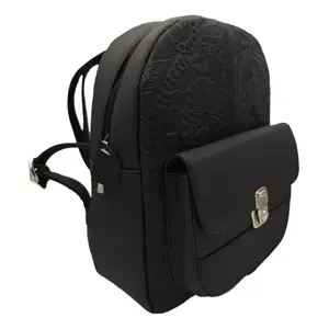 Mochila Fana Karolina de 5L, de Cuero Grabado, Bolso de Viaje Moderno, Unisex para Adultos - Product Image 3