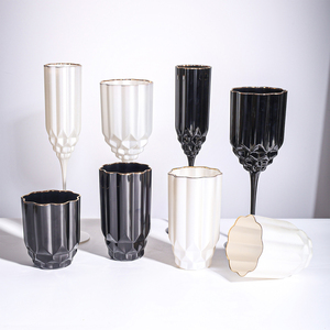 Ensemble de verres à vin à pied long, géométriques et facettés, noir mat avec bordure or <span class=keywords><strong>blanc</strong></span>, pour flûtes à vin, pour mariage et fête - Product Image 2