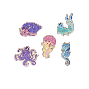 Pin de Esmalte Personalizado de Conejito Marino con Constelación, Broche de Aleación, Decoración para Mochila y Sombrero con Diseño de Océano Estrellado, Souvenir - Product Image 1