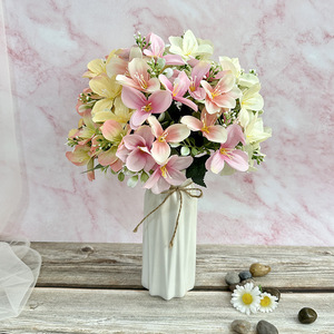 Mazzetto <span class=keywords><strong>di</strong></span> <span class=keywords><strong>fiori</strong></span> <span class=keywords><strong>di</strong></span> giglio simulato per matrimonio con fiore speciale Bouquet con decorazione <span class=keywords><strong>di</strong></span> fascia alta grande mazzo <span class=keywords><strong>di</strong></span> <span class=keywords><strong>fiori</strong></span> fatti a mano - Product Image 3