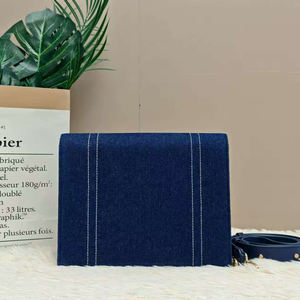 Nuevo: Bolso de hombro/cruzado elegante para mujer, bolso pequeño de moda coreana. - Product Image 2