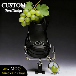 Zapatos de Mujer con Diseño de Plataforma a la Moda y Logotipo Personalizado, <span class=keywords><strong>Zuecos</strong></span> de EVA con Suela Gruesa, Sandalias de Jardín con Correa Ajustable - Product Image 1