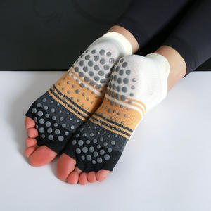 جوارب يوجا نسائية صيفية قابلة للتخصيص بخمسة أصابع مع قبضة للكاحل، جوارب محبوكة للبيلاتس والجيم - Product Image 2