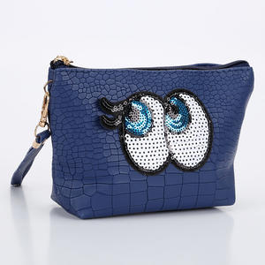 Up and Running Camping Sacs à cosmétiques en cuir synthétique raffiné Superbe étui à maquillage anti-mites Sac de maquillage trempé pour mariage - Product Image 4