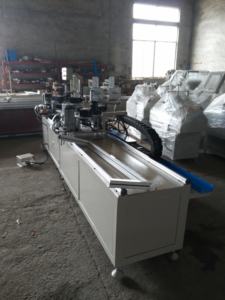 <span class=keywords><strong>Eworld</strong></span> 380V/220V ZJ-100X3000/X1800 Máquina de Engarzado de Esquinas CNC de Doble Cabezal de Aluminio, Motor Automático de 3500W, 1 Año de Garantía, Fácil de Usar - Product Image 4