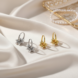 Pendientes de Aro con Incrustaciones de Perlas y Detalles en Oro, Estilo Chic, para Mujer y Hombre, Unisex, de Plata, Tipo Huggie - Product Image 1