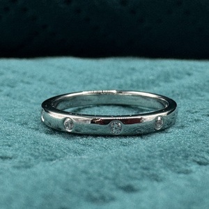 Anillo de Diamante Cultivado en Laboratorio con Certificado IGI de Platino, Joyería Elegante y de Lujo para Propuesta, Aniversario y Eventos de Boda - Product Image 4