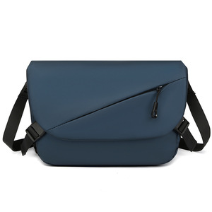 Sac banane en nylon tendance pour homme, sac à bandoulière réglable, imperméable, léger et durable, sac de voyage et de sport - Product Image 5