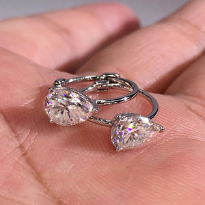 Orecchini Olensw in Oro Bianco con Diamanti Taglio a Pera, Colore D Naturale, Certificati GIA, Gioielli Classici da Sposa per Donna - Product Image 4