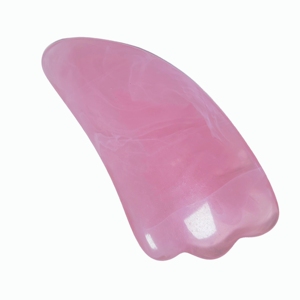 Outil de massage Gua Sha en résine rose en forme de corne pour le modelage du visage, la relaxation musculaire, les soins de beauté à domicile et le spa - Product Image 6