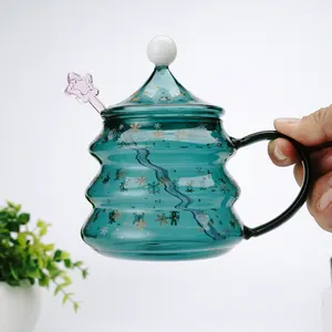 Neue Art 400ml 500ml kreative Geschenk Weihnachts baumform Glas Trinkbecher