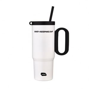 Termo de Acero Inoxidable 316 Ecológico Ice King de 750 ml (24 oz) con Aislamiento al Vacío, Elegante Taza de Viaje para Coche con Asa y Pajita - Product Image 2