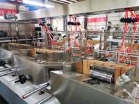 Machine d'assemblage de cloisons transversales, fonctionnement facile, contrôle PLC, entièrement informatisée