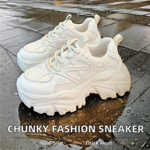 <span class=keywords><strong>Scarpe</strong></span> <span class=keywords><strong>da</strong></span> passeggio leggere e traspiranti <span class=keywords><strong>da</strong></span> donna con plateau nero bianco aumentano le <span class=keywords><strong>scarpe</strong></span> <span class=keywords><strong>da</strong></span> <span class=keywords><strong>ginnastica</strong></span> Casual estive - Product Image 2