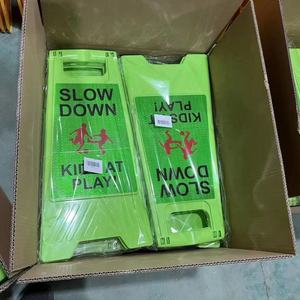 Portable Road a sharp <span class=keywords><strong>Yellow</strong></span> Flexibilidad Road <span class=keywords><strong>Traffic</strong></span> Symbol Board Soporte de señal de advertencia - Product Image 3