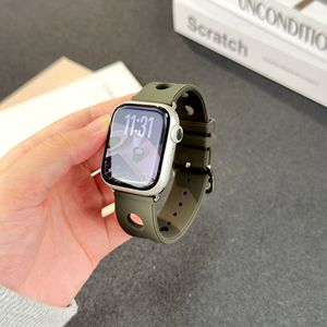 Bracelet en silicone perforé BEEFLYPOWER <span class=keywords><strong>Sport</strong></span> pour <span class=keywords><strong>Apple</strong></span> <span class=keywords><strong>Watch</strong></span> Series 11 10 9 8 <span class=keywords><strong>7</strong></span> 6 SE 46mm 49mm Accessoires - Product Image 4