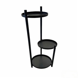 Support à plantes moderne minimaliste en fer forgé à trois niveaux, noir, sur pied, pour salon, balcon - Product Image 1