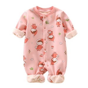 Ropa de bebé con forro polar, gruesa, rosa, con estampado de fresas, unisex, para otoño e invierno, ropa cálida para recién nacidos, trajes para gatear. - Product Image 5