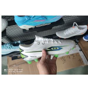 Vendita calda scarpe da calcio antiscivolo traspirante scarpe da calcio sport Outdoor scarpe da ginnastica uomo <span class=keywords><strong>copa</strong></span> gloro T20 scarpe da calcio di marca vendita - Product Image 4