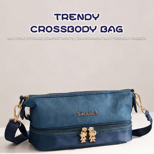 カスタマイズ可能なファッショナブルなナイロン製防水ショルダーバッグ、大容量で高級感のあるクロスボディバッグ - Product Image 1