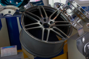 ล้อรถโดยสารสุดหรู18ถึง24นิ้วล้ออัลลอยปลอมแปลง6061-T6ผลิตตามสั่ง - Product Image 4