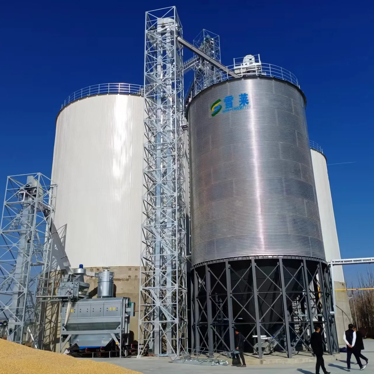 100 200 300 500 टन इन्सुलेशन silos जस्ती अनाज स्टील भंडारण silos कीमतों