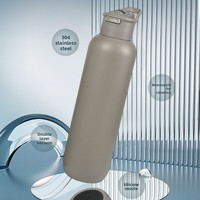 Bouteille d'eau sport portable d'extérieur en acier inoxydable 304, tasse à paille isotherme à double paroi sous vide, isolation thermique 12-24 heures