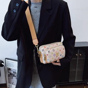 Nuevo Bolso de Mano con Estampado Francés para Mujer, Bolso Bandolera de Lujo con Correa Ancha, Bolso de Pecho para Mujer con Estampado Colorido de Alta Gama - Product Image 3