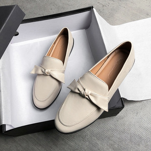 2025 automne nouveaux mocassins polyvalents semelle plate <span class=keywords><strong>chaussure</strong></span> unique un <span class=keywords><strong>pied</strong></span> coup de <span class=keywords><strong>pied</strong></span> britannique femmes petites chaussures en cuir grande taille - Product Image 6